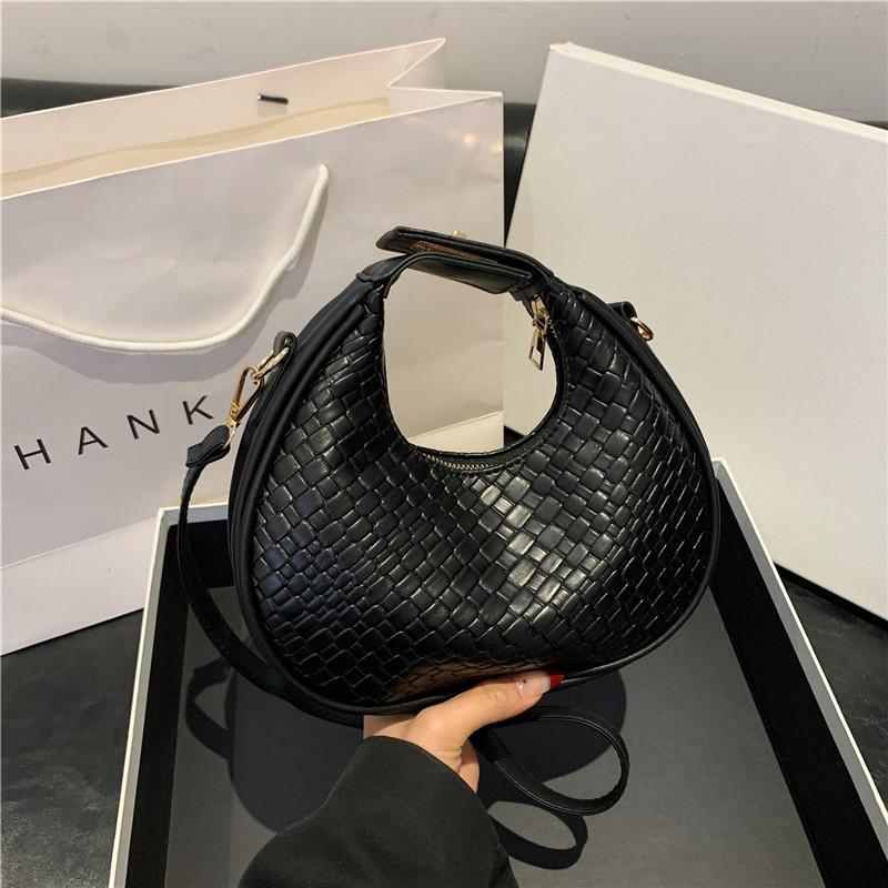 Console Retro Gaming Portable - New Fashionable Simple Leisure Commuter Half