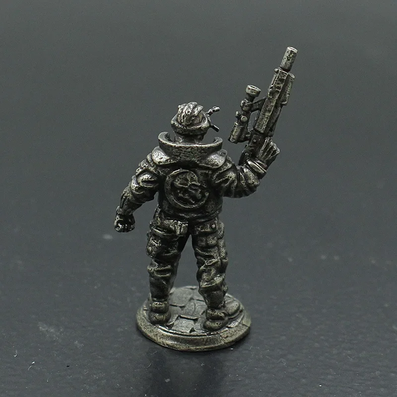 Retro Metal Miniature Warrior  - đánh giá và giá Retro Gaming Gif